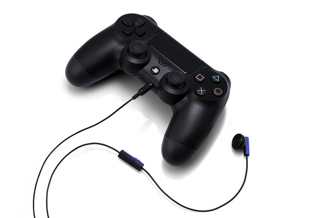 Playstation 4 - podłączanie słuchawek do pada