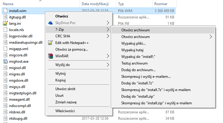 Otwórz plik Install.wim