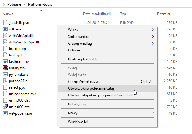 Otwórz okno polecenia w folderze Platform Tools