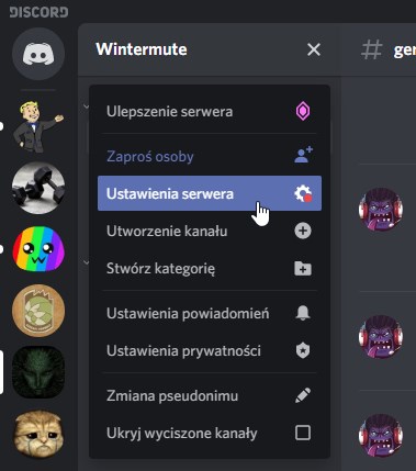 Wejdź do ustawień serwera Discord