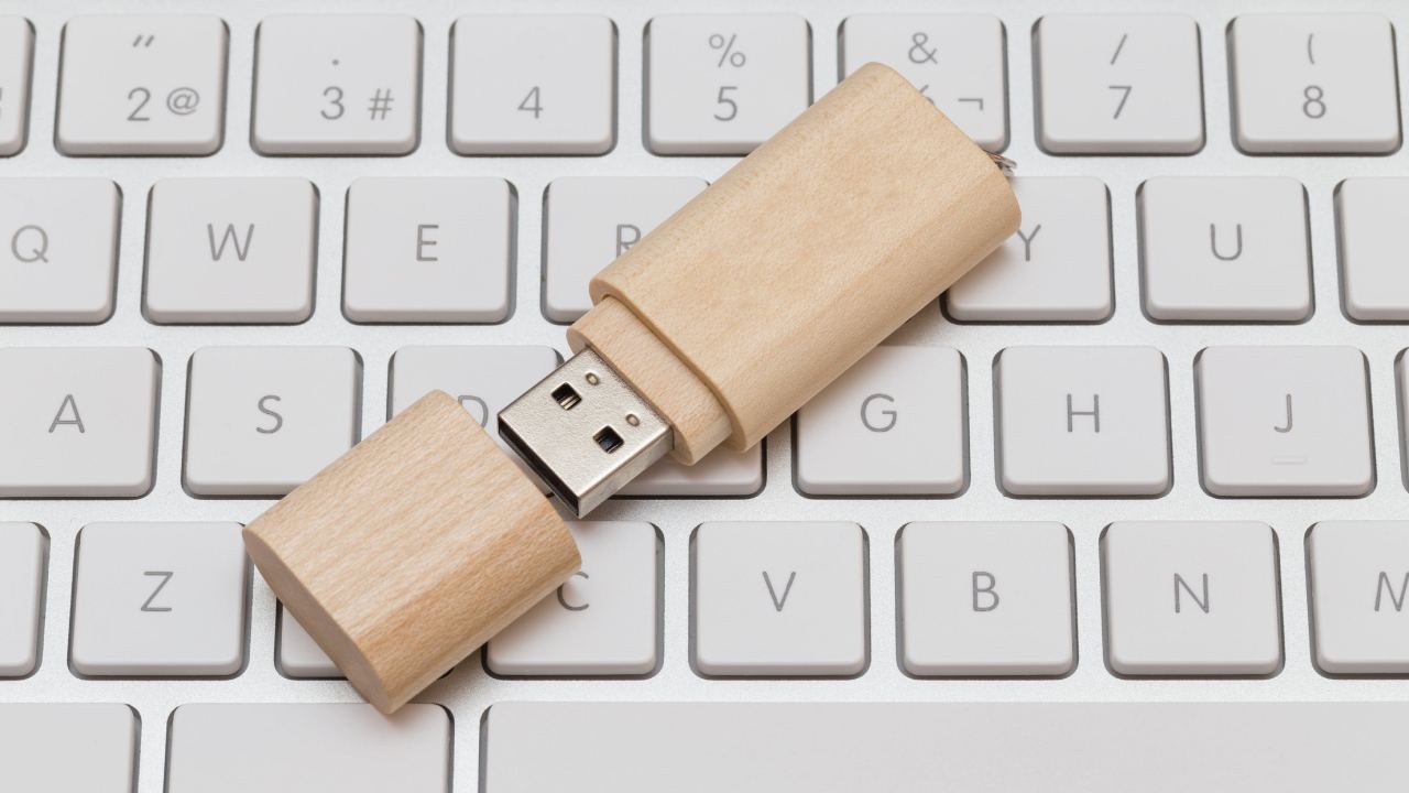 Pendrive nie wyświetla się w oknie Mój komputer